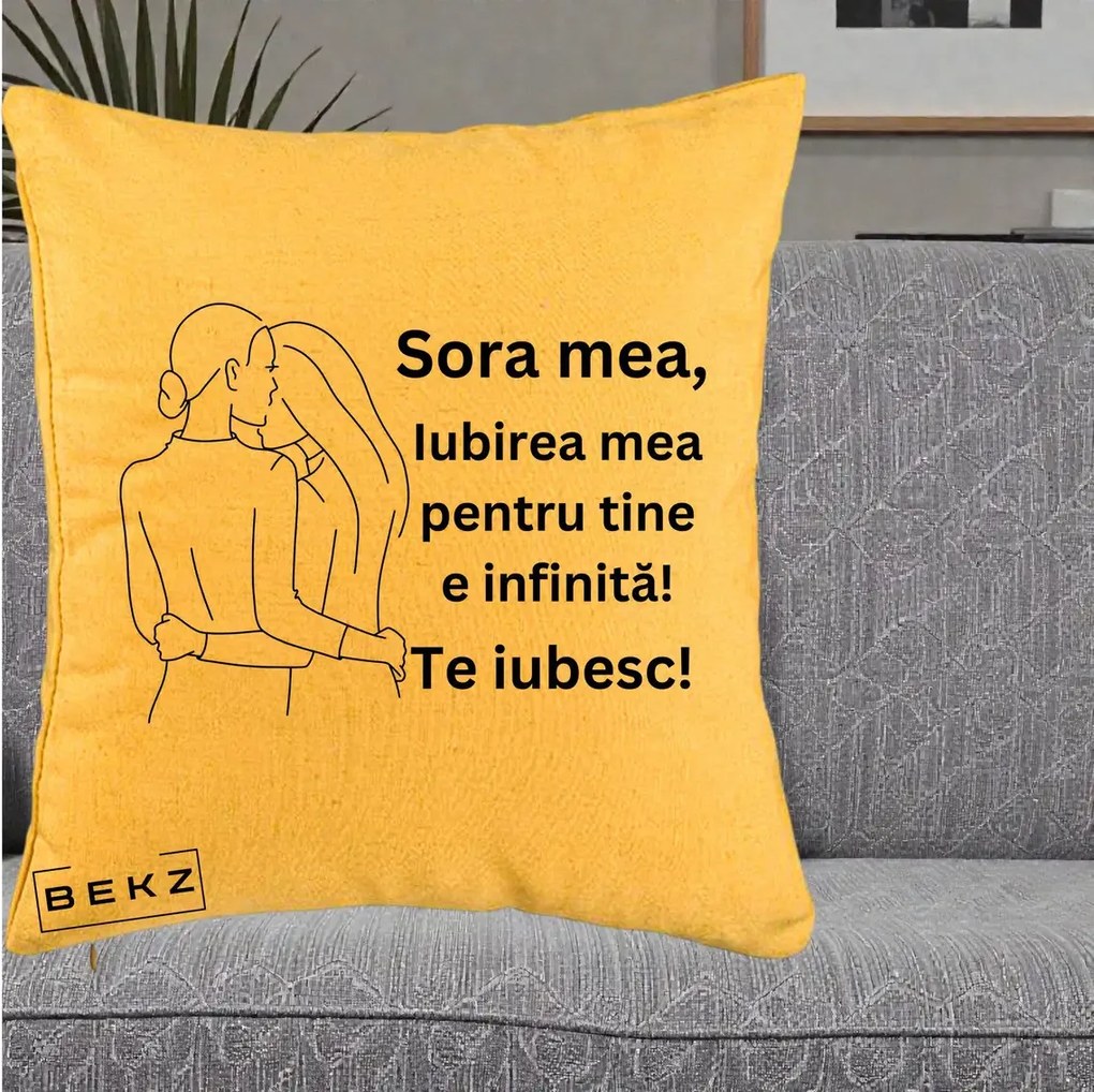 Cadou pentru Sora - Perna Personalizata Sora Mea Te Iubesc Imbratisare din Spate Line Art, 40x40 cm, Galben, Husa Detasabila, Perna Inclusa, BEKZ®