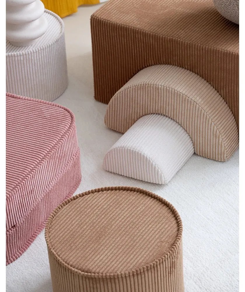 Puf de copii maro cu tapițerie din catifea reiată – Wigiwama