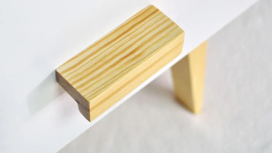 Noptieră modernă din lemn SAVONA alb