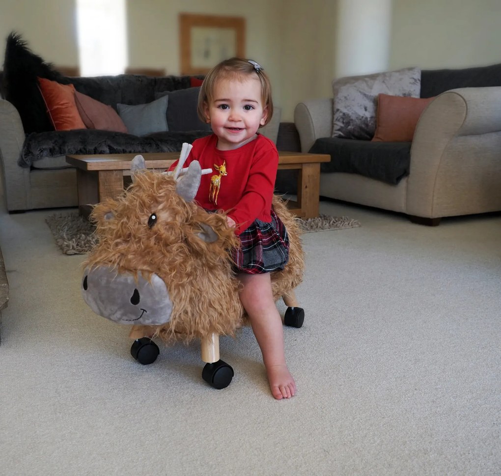 Little Bird Told Me - Vacuta Hubert Highland, Ride On Animal Toy, pentru copii de peste 1 an, Cadru robust din lemn, Scaun captusit