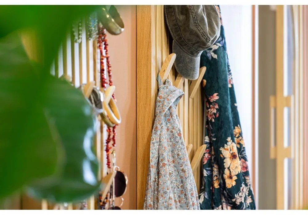 Panou de agățat diverse în culoare naturală din lemn de stejar 46x100x8 cm Parco – Spinder Design