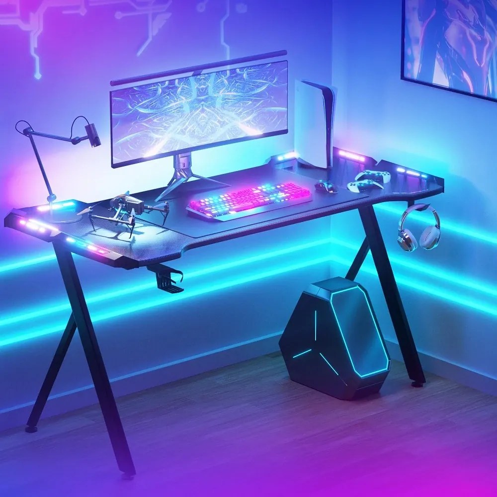 DOWINX Birou de Gaming RGB cu Iluminare Multicoloră și Design din Fibră de Carbon, Telecomanda, Mouse pad impermeabil, 160 cm, Negru
