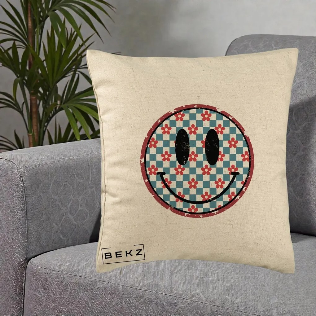 Perna Decorativa Smiley Face Checkered cu Floricele, 40x40 cm, Bej, Husa Detasabila, Perna Inclusa, BEKZ®