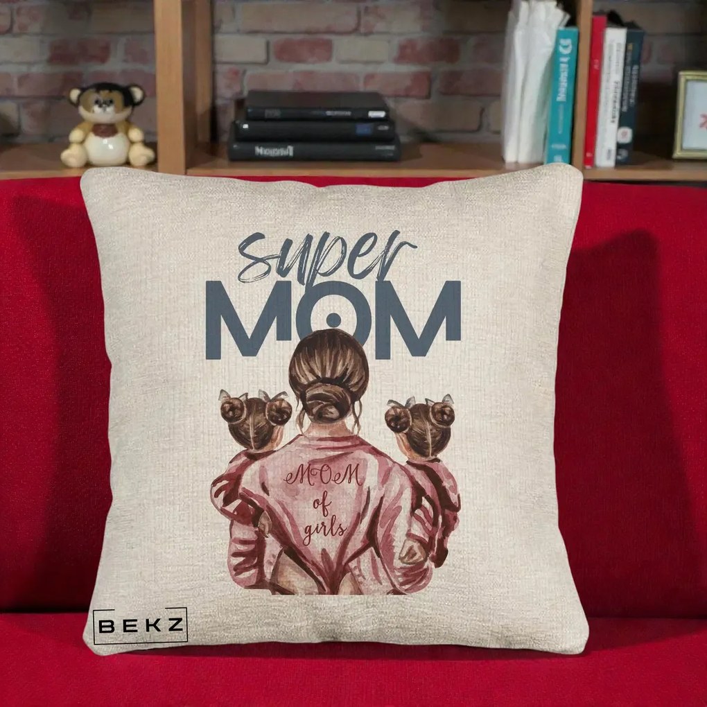 Cadou pentru Mama - Perna Personalizata Super Mom of Girls Mama cu Gemene, 40x40 cm, Bej Canapea, Husa Detasabila, Perna Inclusa, BEKZ®