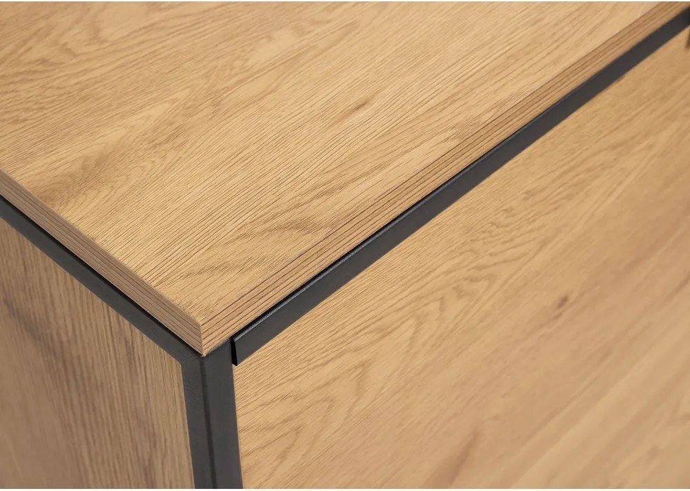 Comodă în culoare naturală cu aspect de lemn de stejar 155x81x45 cm Cesura – Unique Furniture