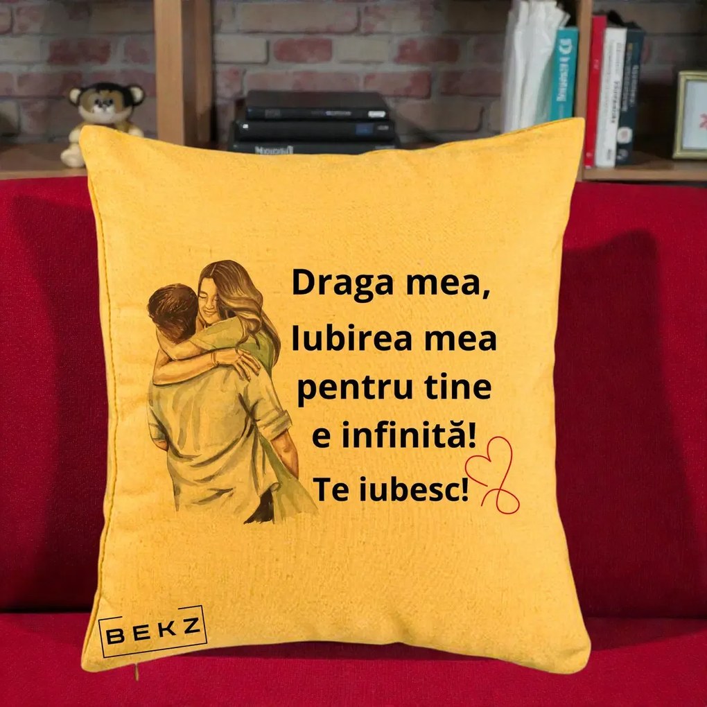 Cadou pentru Iubita - Perna Personalizata Draga Mea Iubirea Mea Infinita Te Iubesc cu Cuplu Acuarela, 40x40 cm, Galben, Husa Detasabila, Perna Inclusa, BEKZ®