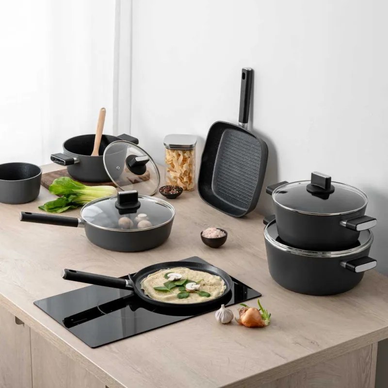 Cratiță Luigi Ferrero Regina FR-2040 20x10 cm, 2,5 l, Acoperire antiaderentă cu efect de marmură, Capac din sticlă cu orificiu pentru abur, Negru