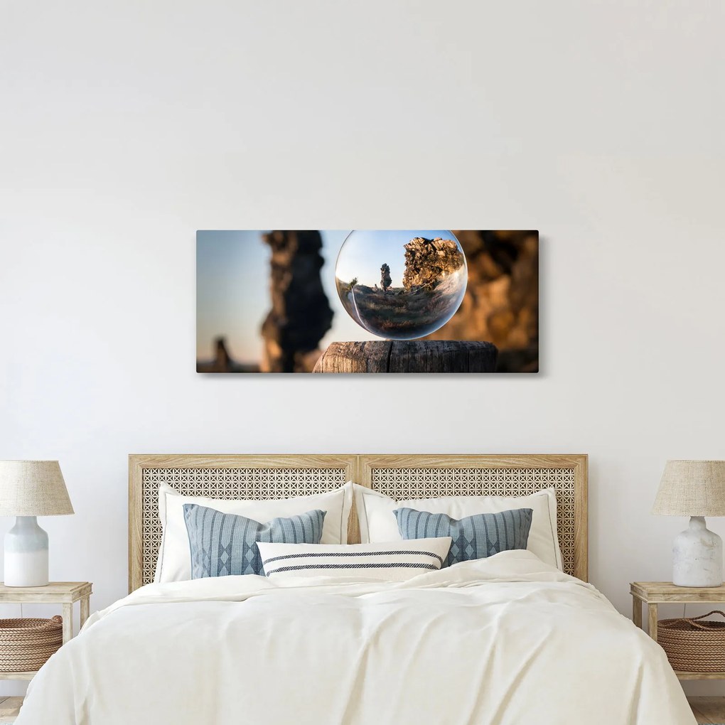 Tablou cu lupa și peisaj (120x50 cm)