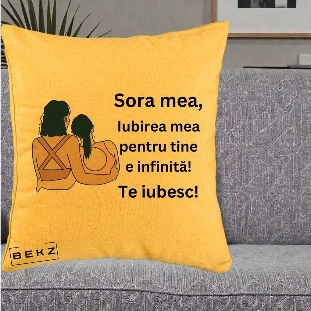 Cadou pentru Sora - Perna Personalizata Sora Mea Te Iubesc Doua Fete Fashioniste Line Art, 40x40 cm, Galben, Husa Detasabila, Perna Inclusa, BEKZ®