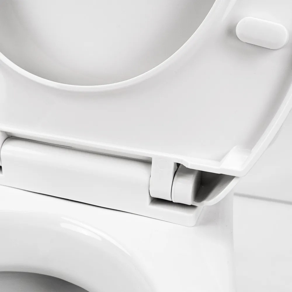 Toaletă monobloc Cleano cu evacuare spate și scaun