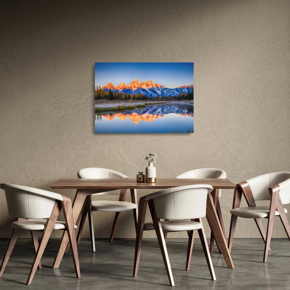 Tablou pe sticlă cu vârfuri de munți înzăpezăți (70x50 cm)