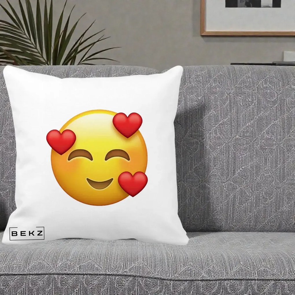 Perna Decorativa Emoji cu 3 Inimi, 40x40 cm, Alba Mata, Husa Detasabila, Perna Inclusa, BEKZ®