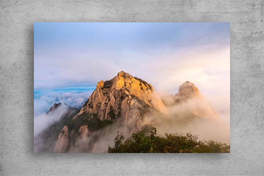 Tablou Canvas - Muntele pierdut in ceata