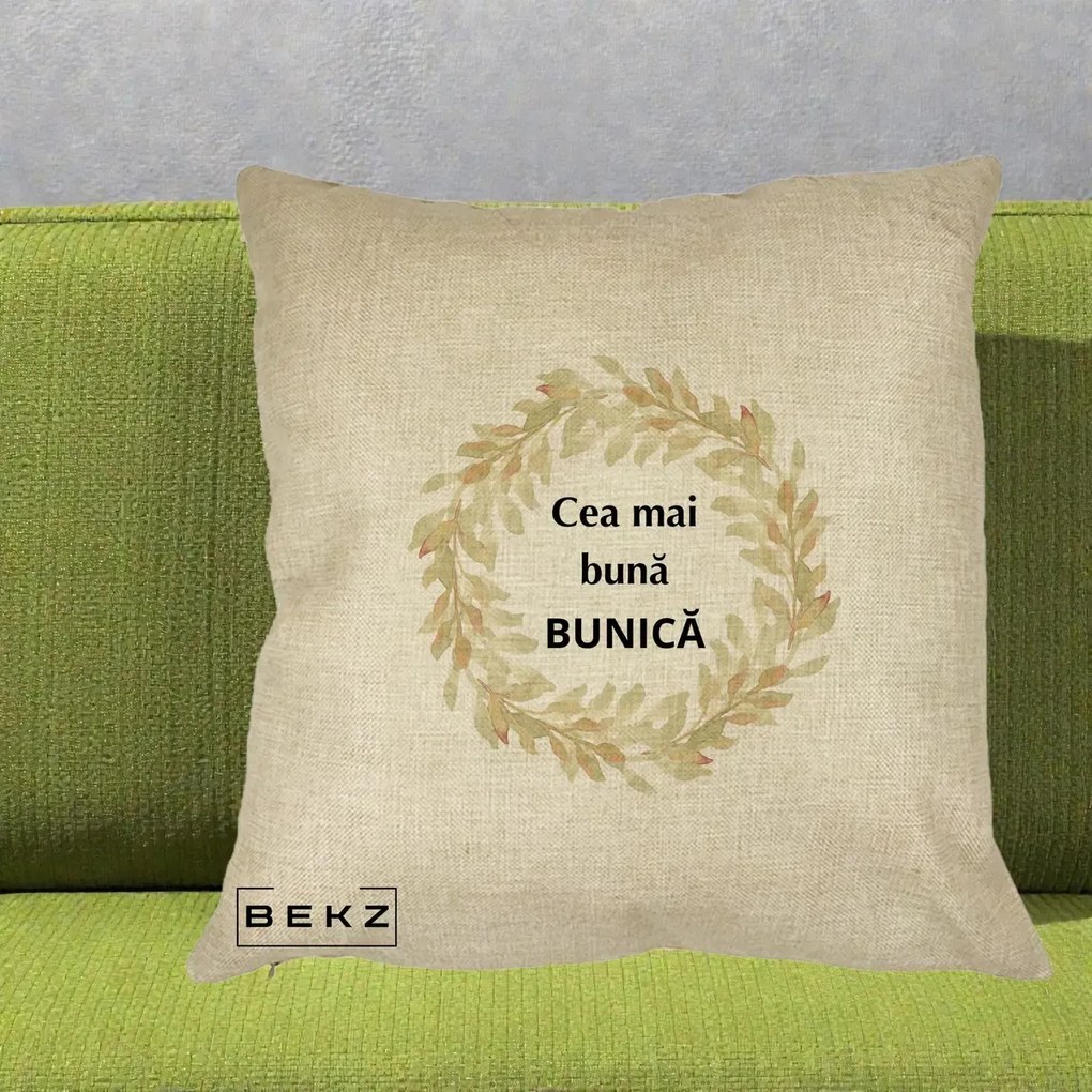 Cadou pentru Bunica - Perna Personalizata Cea Mai Buna Bunica Coronita Frunze Acuarela, 40x40 cm, Crem, Husa Detasabila, Perna Inclusa, BEKZ®
