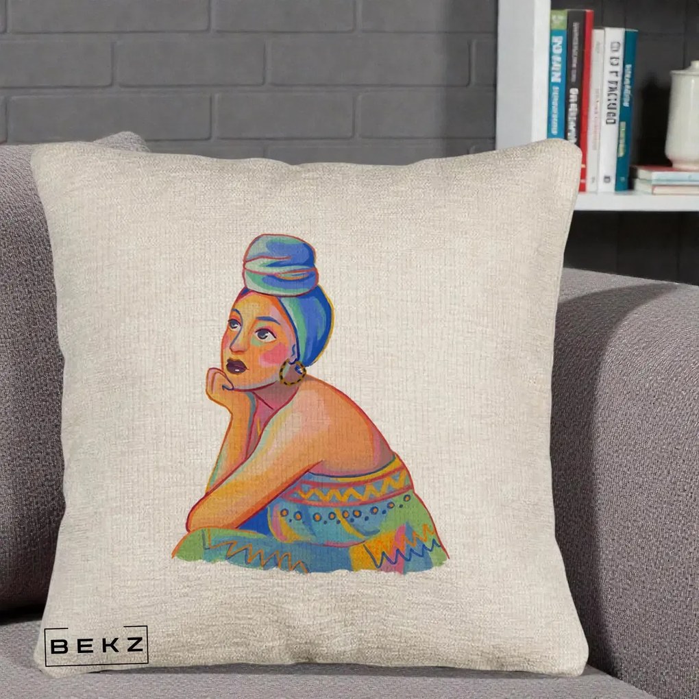Perna Decorativa Portret Femeie Contemplativa, 40x40 cm, Bej Canapea, Husa Detasabila, Perna Inclusa, BEKZ®