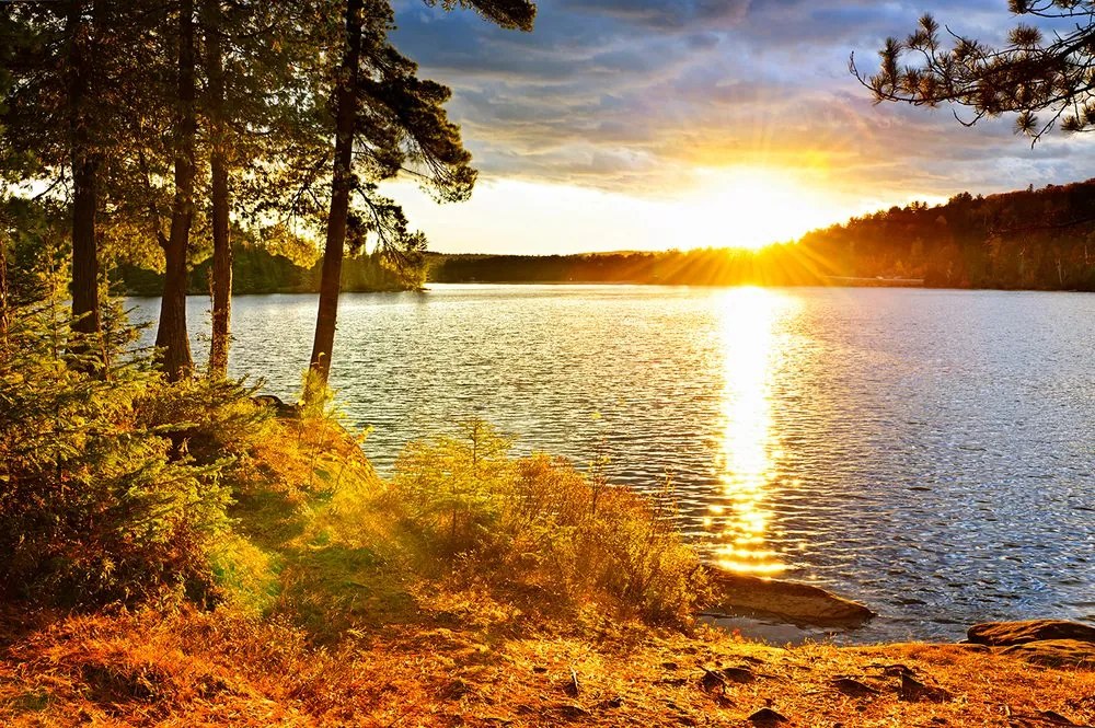Fototapet apus de soare peste lac