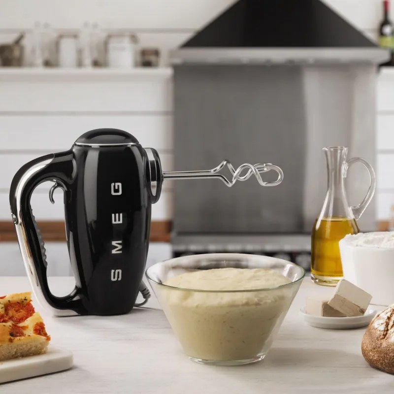 Mixer manual SMEG 50's Style HMF01BLEU, 250 W, 9 viteze, Functie Turbo, Afisaj LED, Timer, Accesorii, Negru