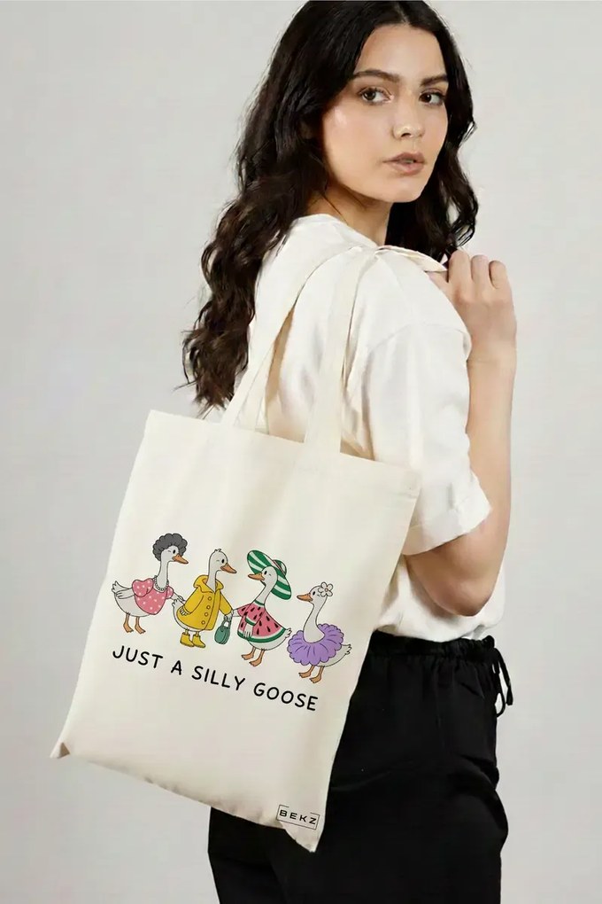 Sacosa de Panza pentru Cumparaturi, Geanta Tote, model Just a silly goose 2 38 x 34.5 cm, Alba, BEKZ®