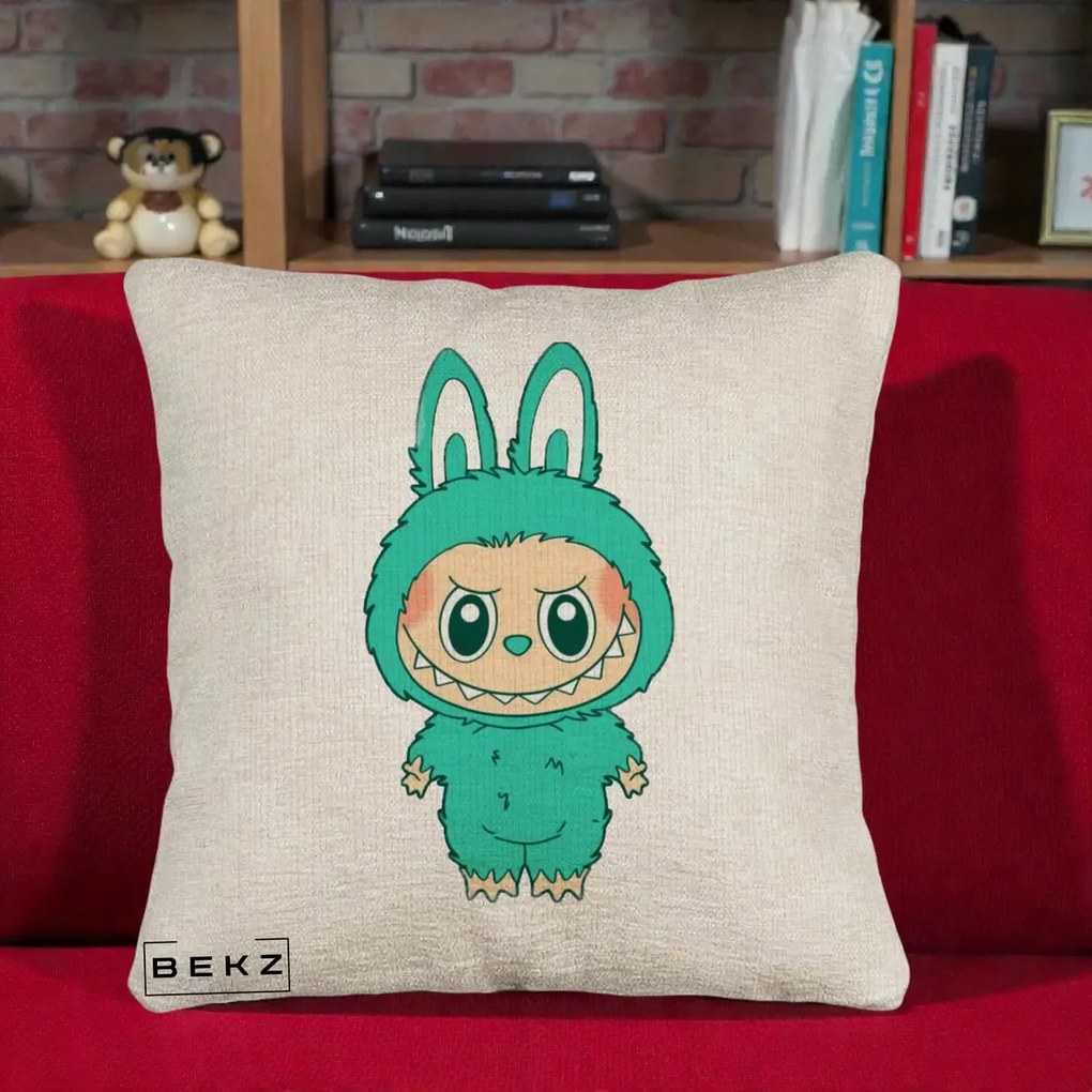 Perna Personalizata Labubu Turcoaz, 40x40 cm, Bej Canapea, Husa Detasabila, Perna Inclusa, BEKZ®