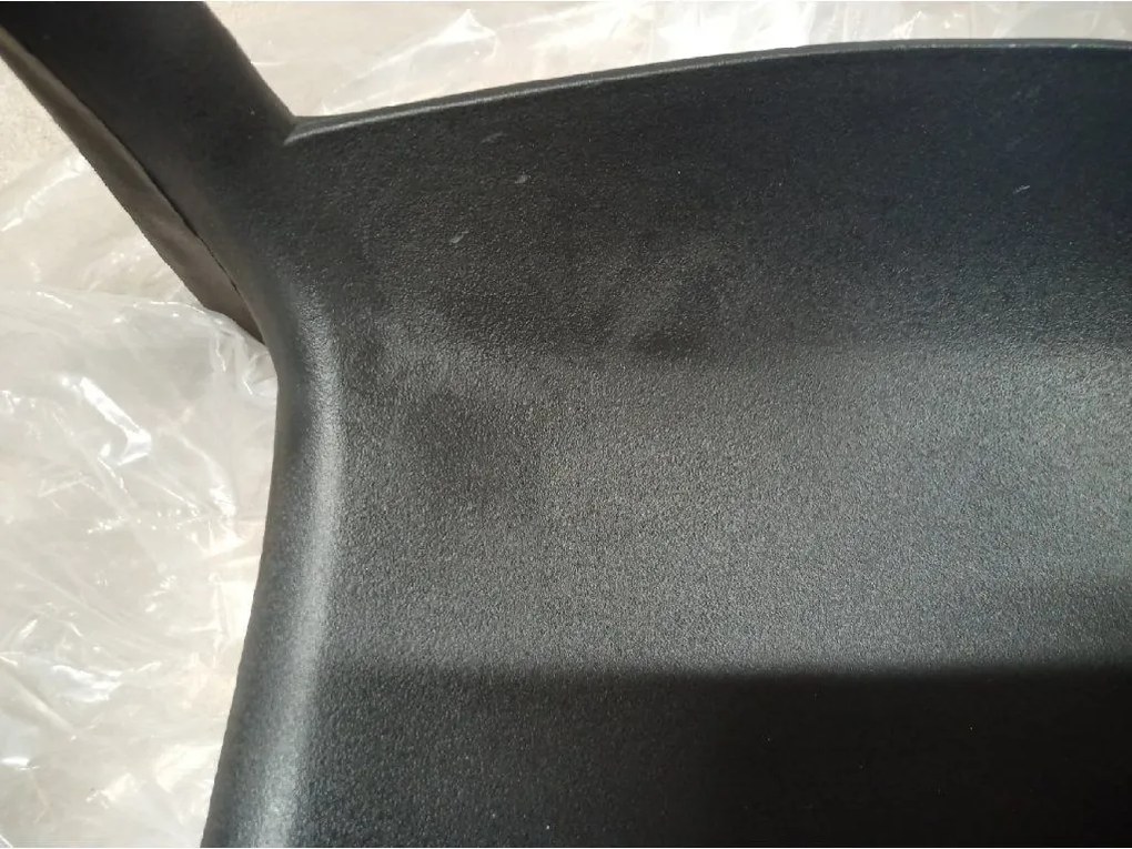 OFERTA Scaun din plastic negru KATO II. calitate