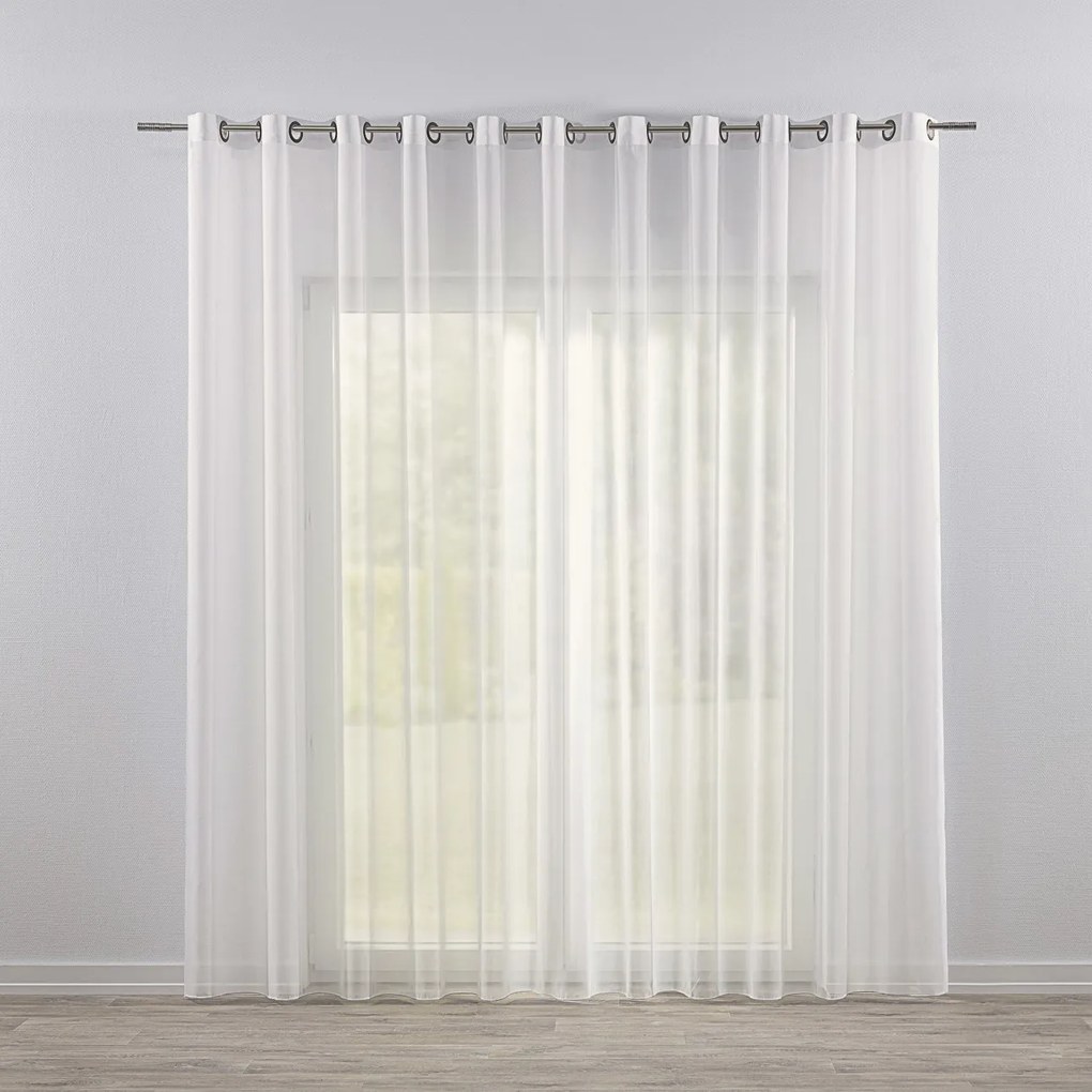 Draperie cu ochi