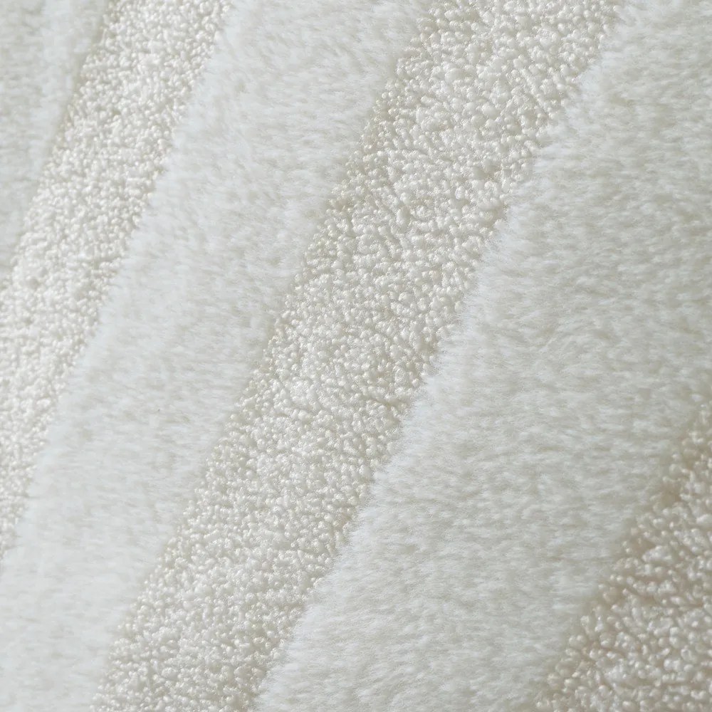 Lenjerie de pat crem din micropluș/cocolino pentru pat dublu/extinsă 230x220 cm Stripe Fur – Bianca