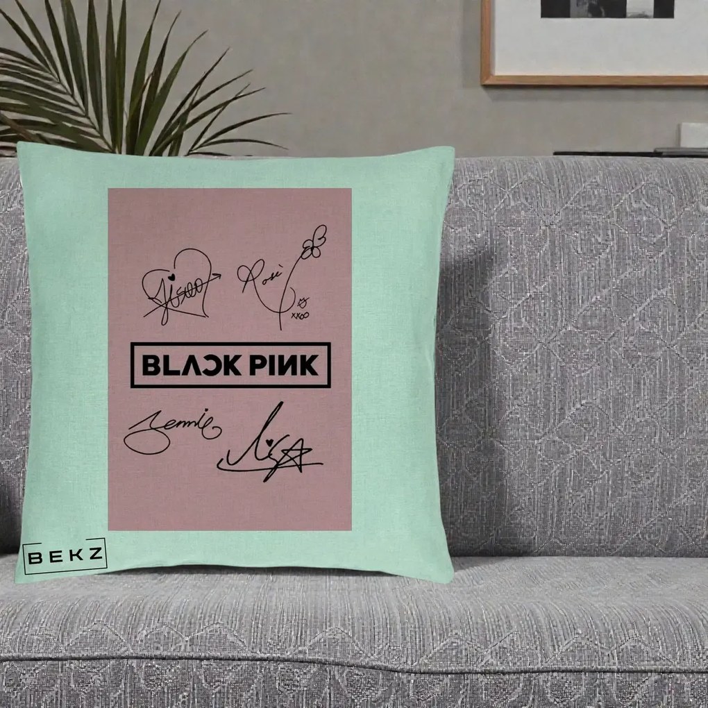 Perna Personalizata K-pop BLACKPINK Semnaturi Roz, 40x40 cm, Verde Menta, Husa Detasabila, Perna Inclusa, BEKZ®