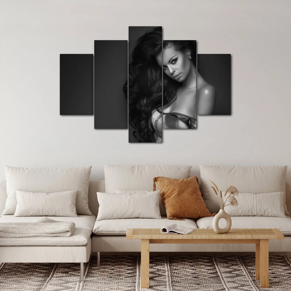 Tablou - Portretul unei femei seducătoare, alb-negru (150x105 cm)