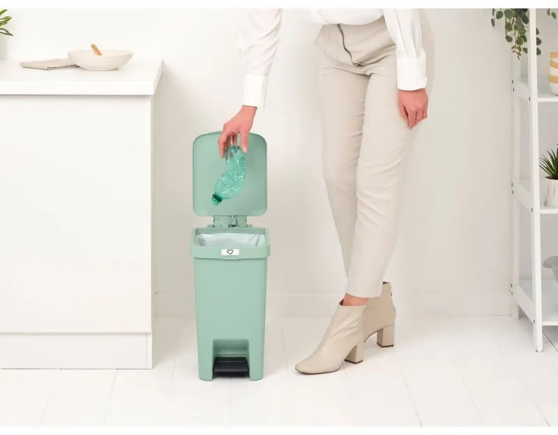 Coș cu pedală Brabantia StepUp 1008481, 16 L, Materiale ecologice, Deschidere mare, Verde deschis