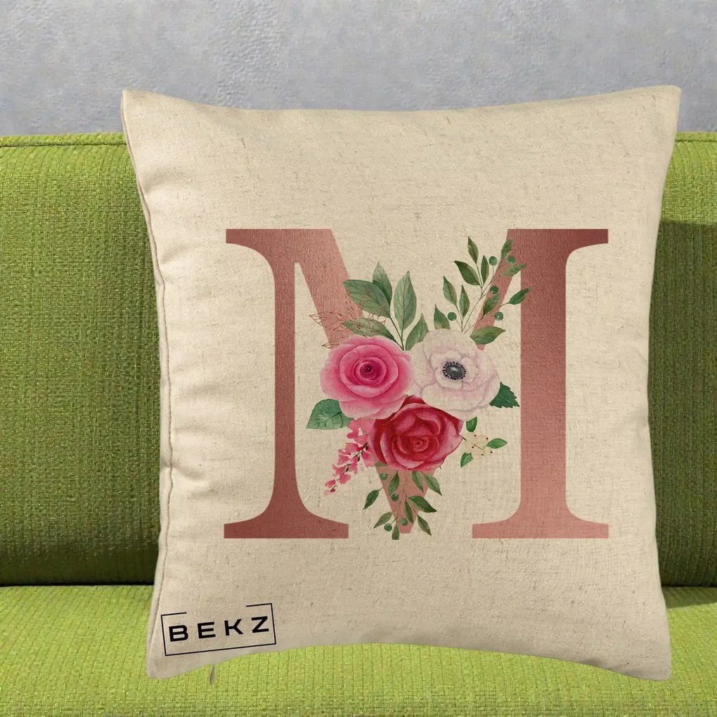 Cadou Personalizat - Perna Personalizata Monograma Rose Gold Litera M cu Trandafiri, 40x40 cm, Bej, Husa Detasabila, Perna Inclusa, BEKZ®