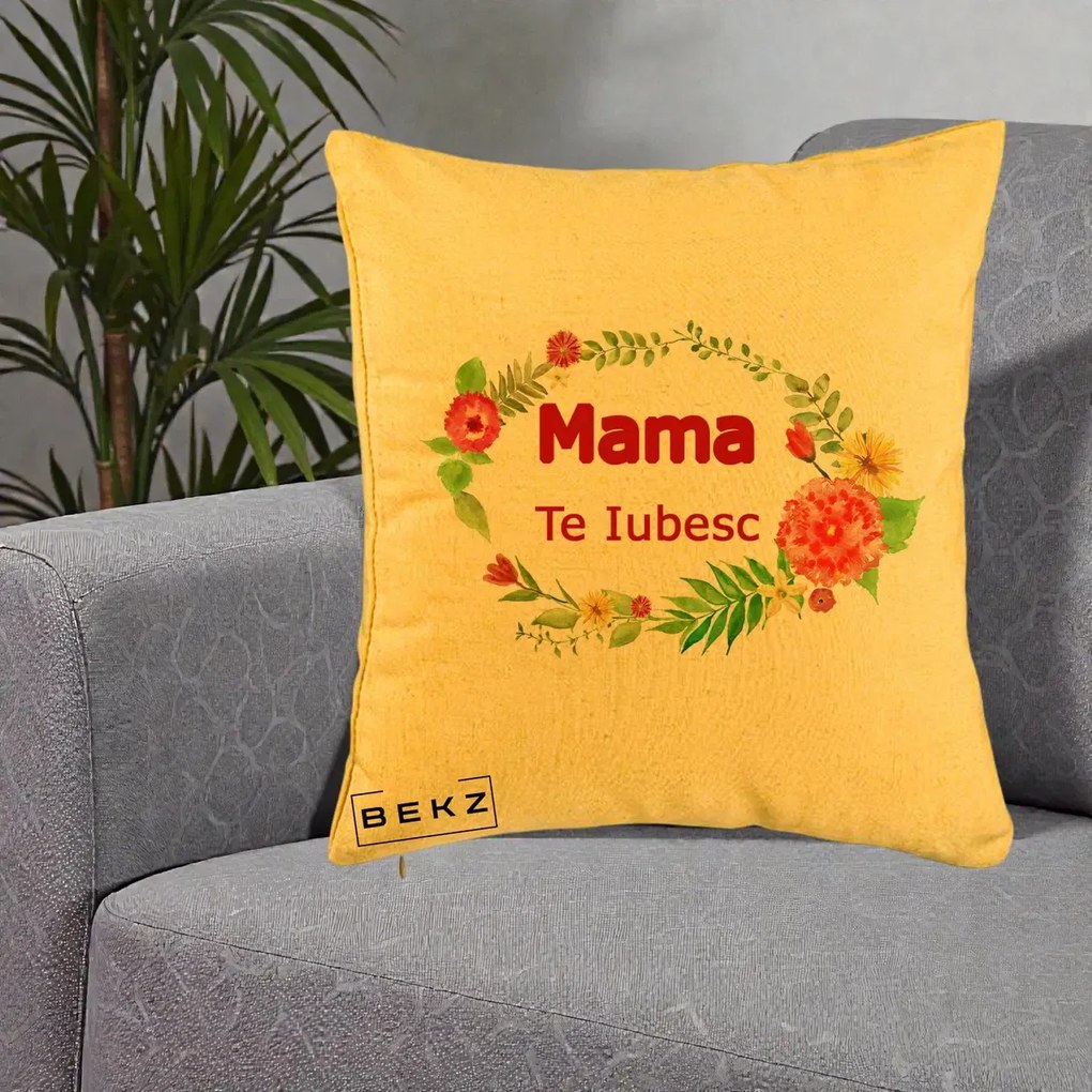 Cadou pentru Mama - Perna Personalizata Mama Te Iubesc Flori Rosii, 40x40 cm, Galben, Husa Detasabila, Perna Inclusa, BEKZ®