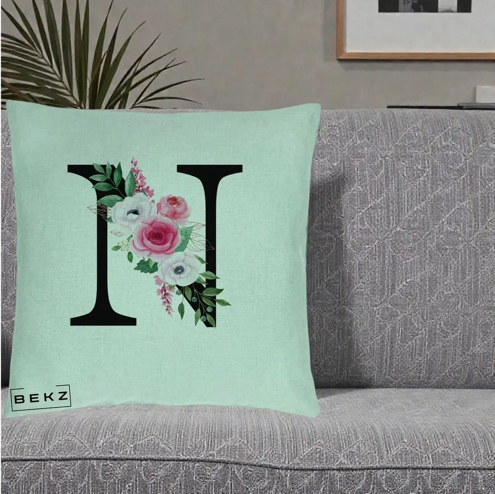 Cadou Personalizat - Perna Personalizata Monograma Florala Litera N, 40x40 cm, Verde Menta, Husa Detasabila, Perna Inclusa, BEKZ®