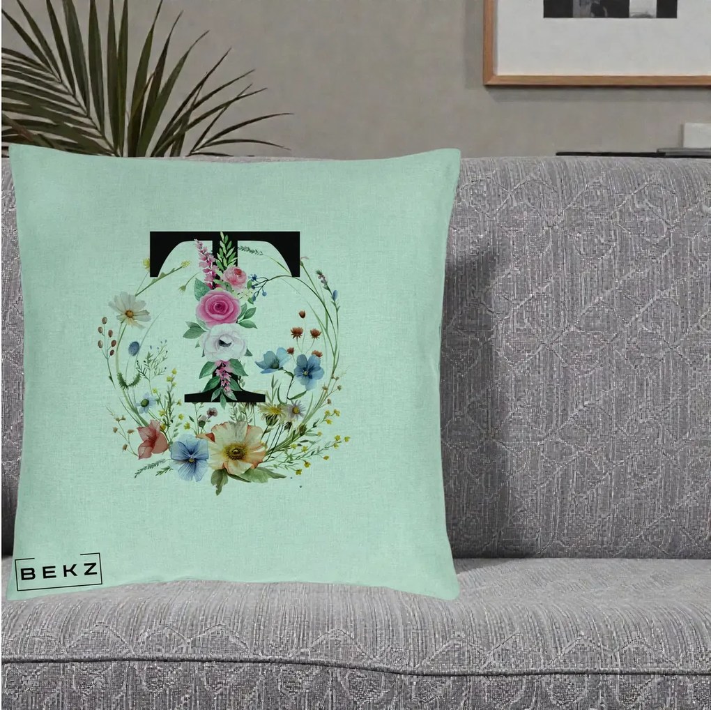 Cadou Personalizat - Perna Personalizata Monogram Litera T cu Flori Acuarela, 40x40 cm, Verde Menta, Husa Detasabila, Perna Inclusa, BEKZ®