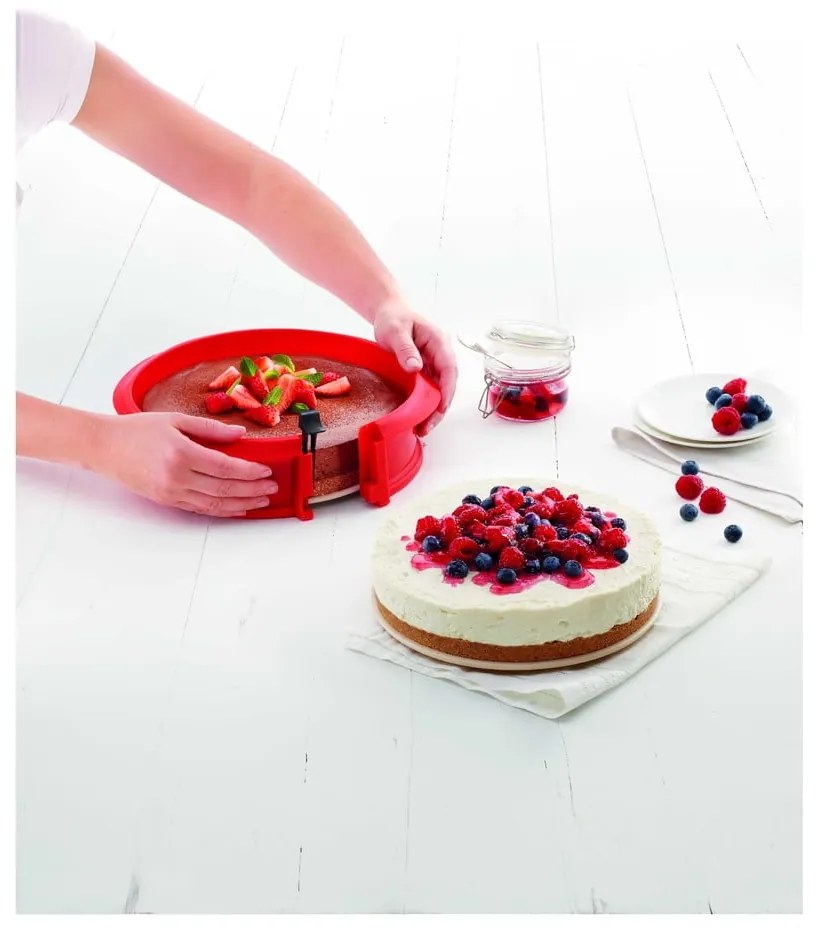 Formă din silicon pentru tort Lékué, ⌀ 23 cm, roșu