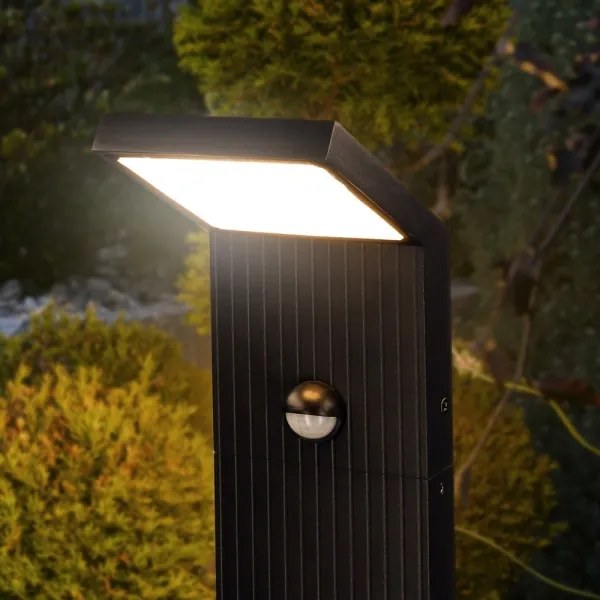 Brilagi - Lampă LED de exterior RIANO cu senzor, 8W, 230V, antracit, IP65, 80 cm