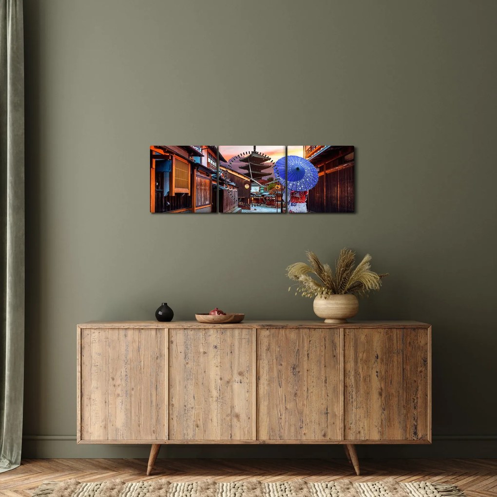 Tablou - Femeie asiatică (cu ceas) (90x30 cm)