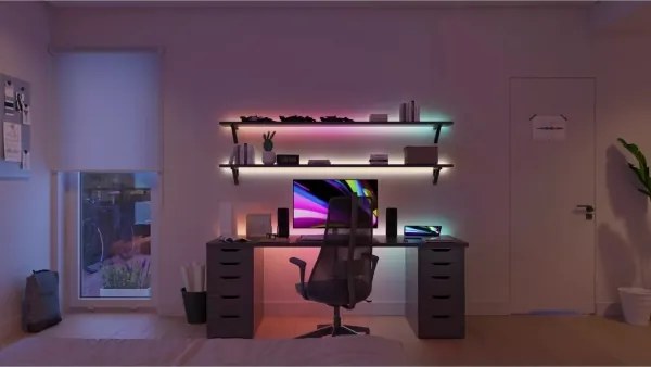 Philips Hue ESSENTIAL Bandă LED RGBW dimmabilă 5 m, 19W, 230V, 2200-6500K