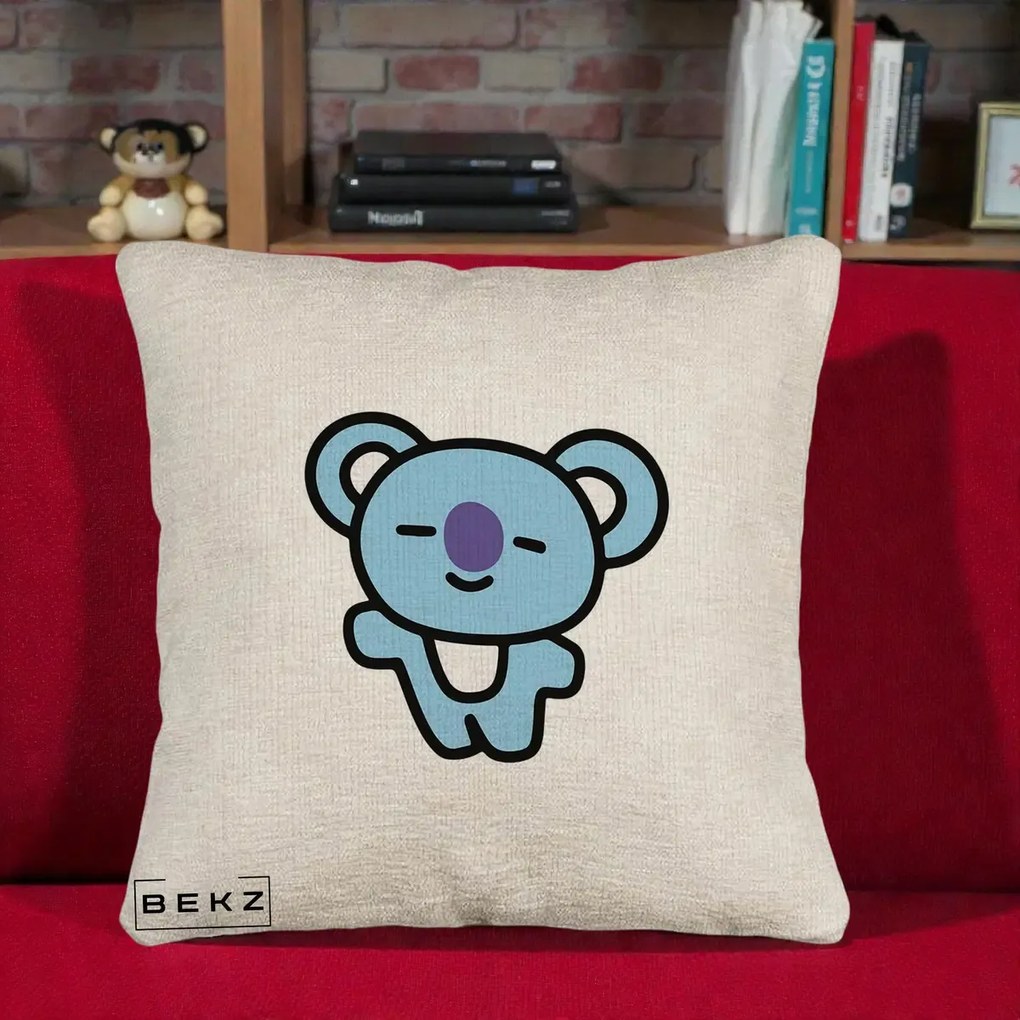 Perna Personalizata BT21 Koya Kawaii, 40x40 cm, Bej Canapea, Husa Detasabila, Perna Inclusa, BEKZ®