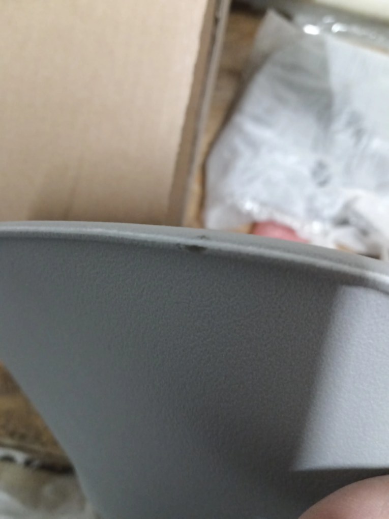 OFERTA Scaun gri deschis BALI MARK cu picioare negre II calitate