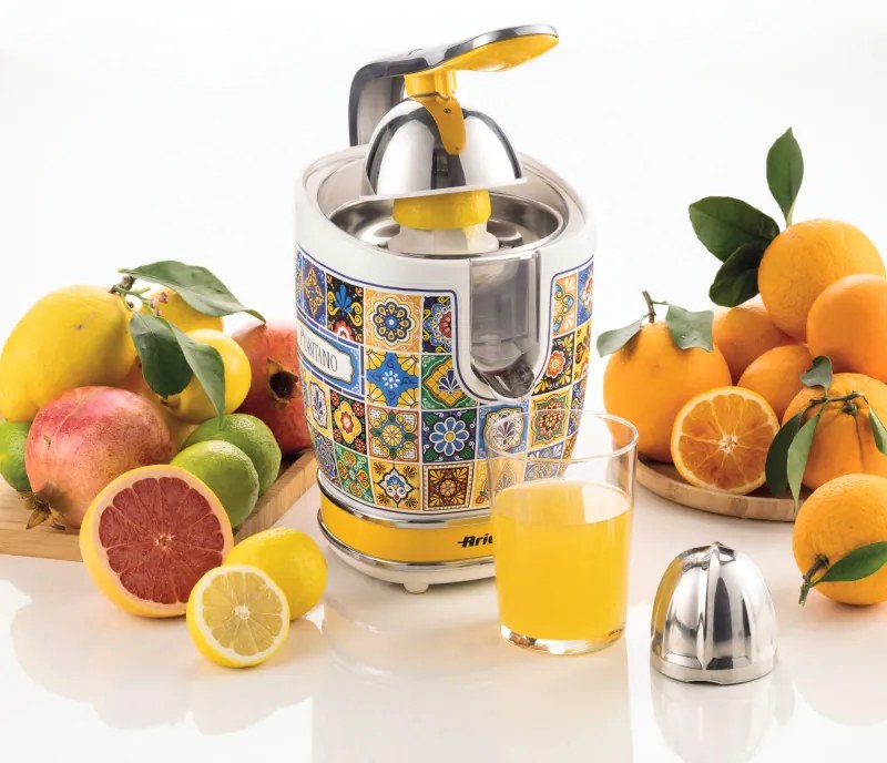 Presă pentru citrice Ariete Positano JUICER 0413/0P, 85W, Corp metalic, Funcționare silențioasă, 2 atașamente, Alb/galben