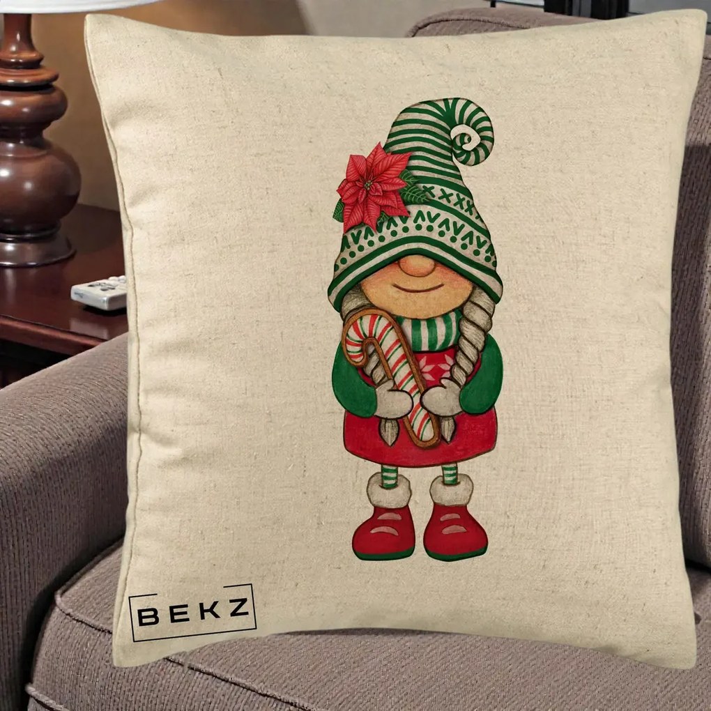 Perna Decorativa Gnom Craciun Verde cu Bomboane si Floare, 40x40 cm, Bej, Husa Detasabila, Perna Inclusa, BEKZ®