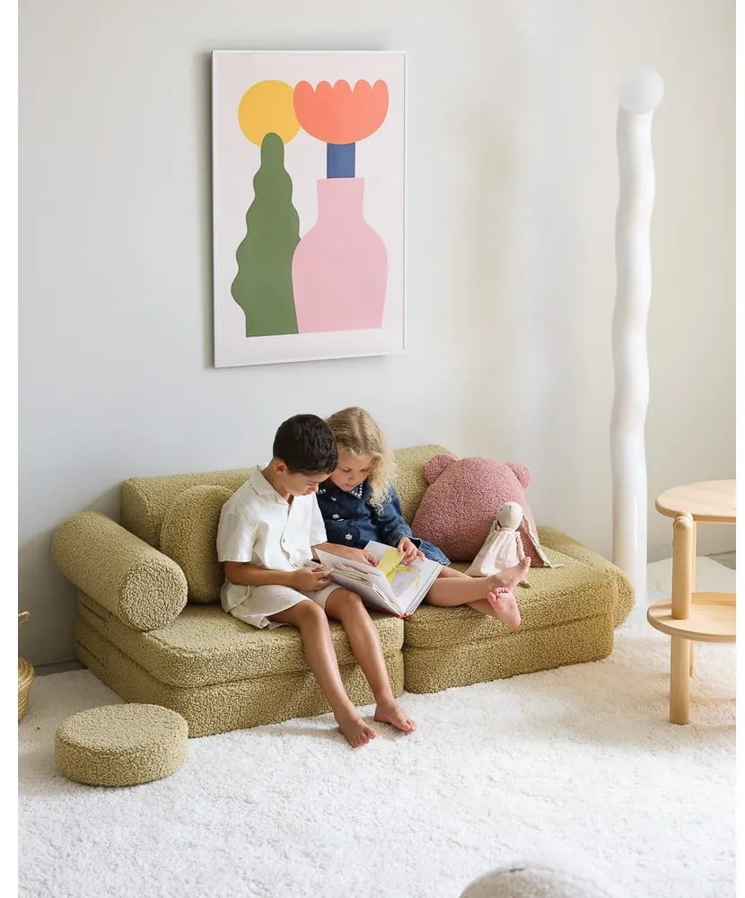 Canapea pentru copii verde cu tapițerie din țesătură bouclé 132 cm Settee – Wigiwama