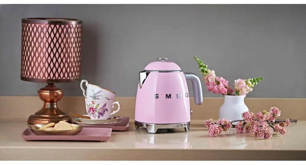 Ceainic electric roz din oțel inoxidabil 800 ml Retro Style – SMEG