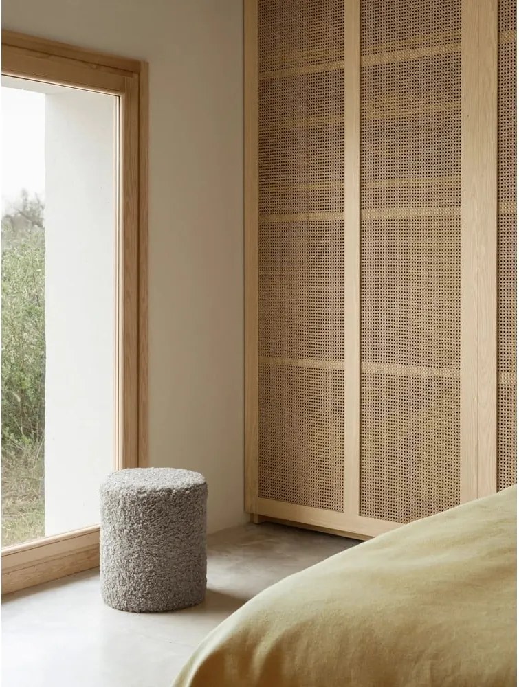 Taburet gri cu tapițerie din țesătură bouclé Teddy – Blomus