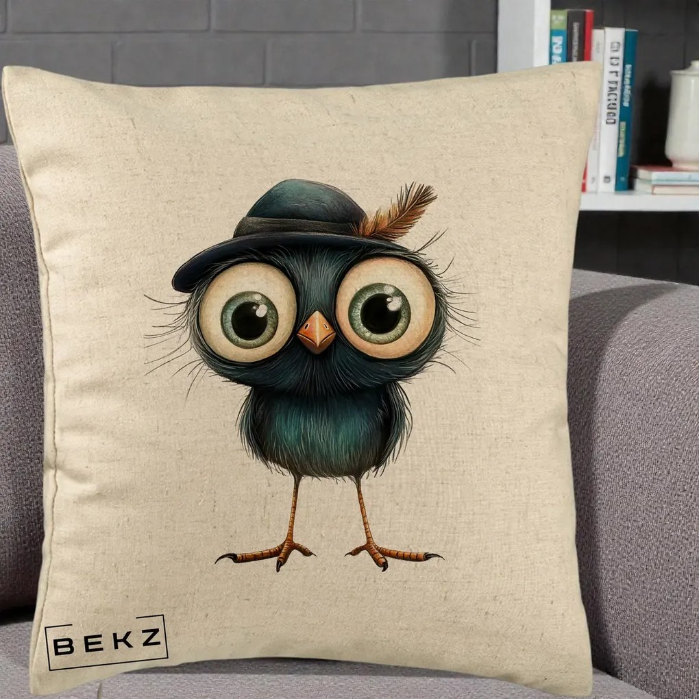 Perna Decorativa Pui Misterios cu Palarie Neagra, 40x40 cm, Bej, Husa Detasabila, Perna Inclusa, BEKZ®