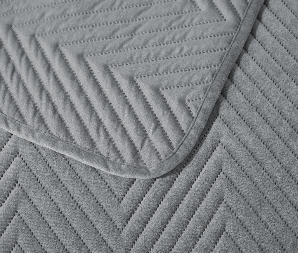 Cuvertura de pat din catifea gri cu model ARROW VELVET Dimensiune: 220 x 240 cm