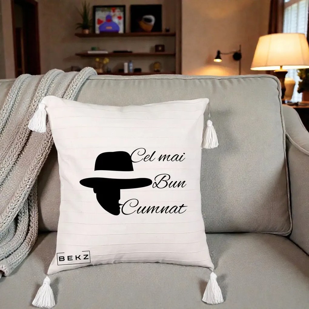 Cadou pentru Cumnat - Perna Personalizata Cel mai Bun Cumnat cu Silueta Palarie, 40x40 cm, Bej cu Franjuri, Husa Detasabila, Perna Inclusa, BEKZ®