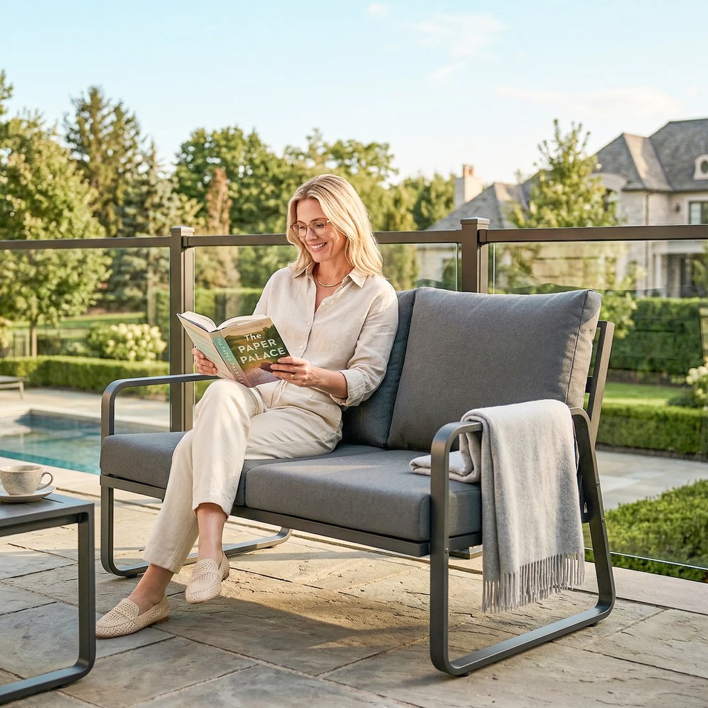 Outsunny Canapea de grădină 2 locuri cu perne groase, huse detașabile și accotoare moderne, 121x69x69cm, gri deschis | Aosom Romania