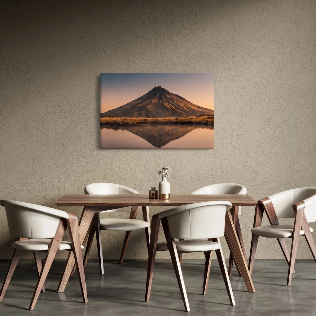 Tablou oglindirea muntelui Taranaki, Noua Zeelanda (90x60 cm)