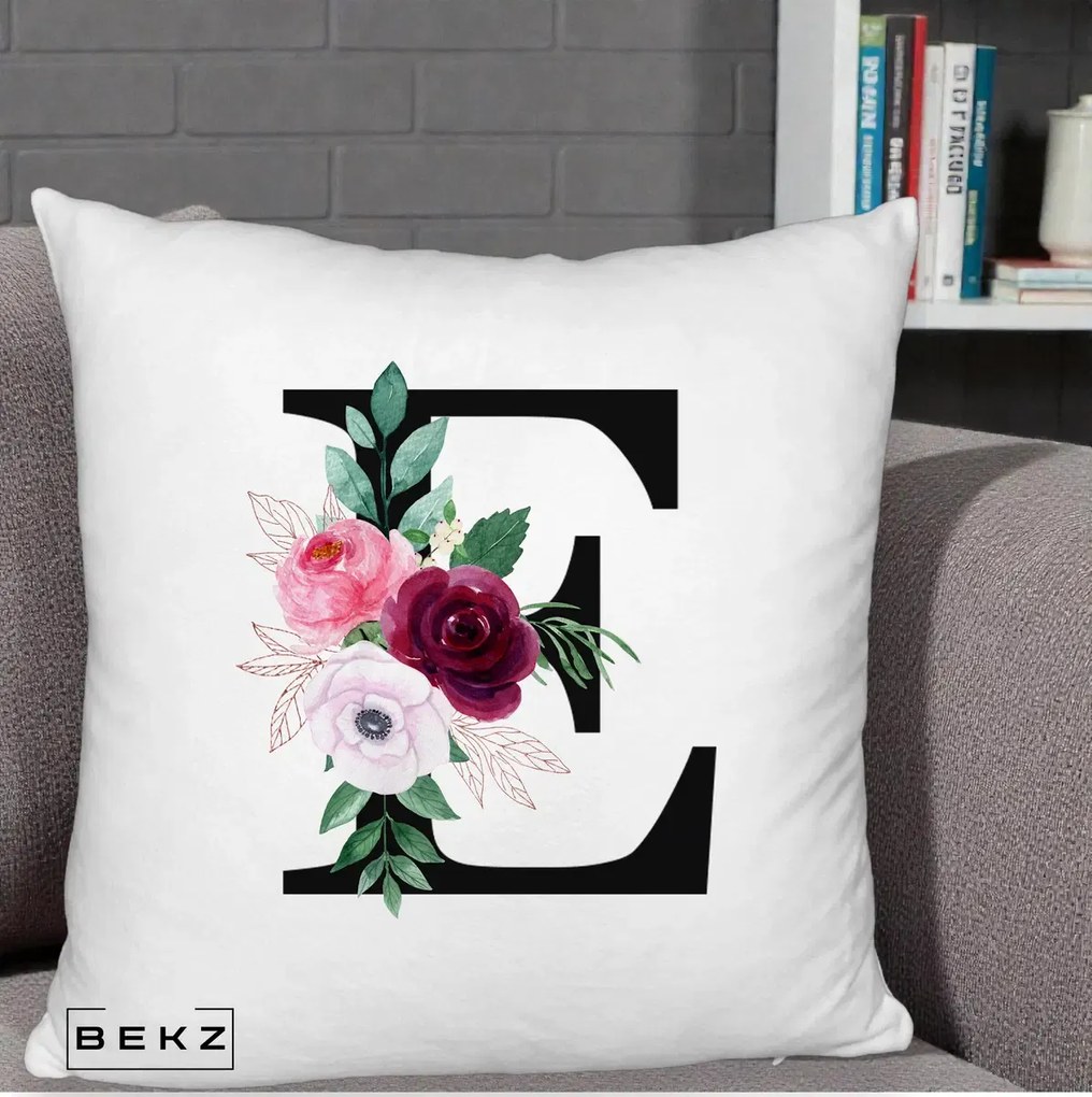 Cadou Personalizat - Perna Personalizata Monograma Florala Litera E, 40x40 cm, Alb Pufos, Husa Detasabila, Perna Inclusa, BEKZ®